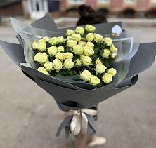 Букет Белые кустовые розы Солинеро в Теряево